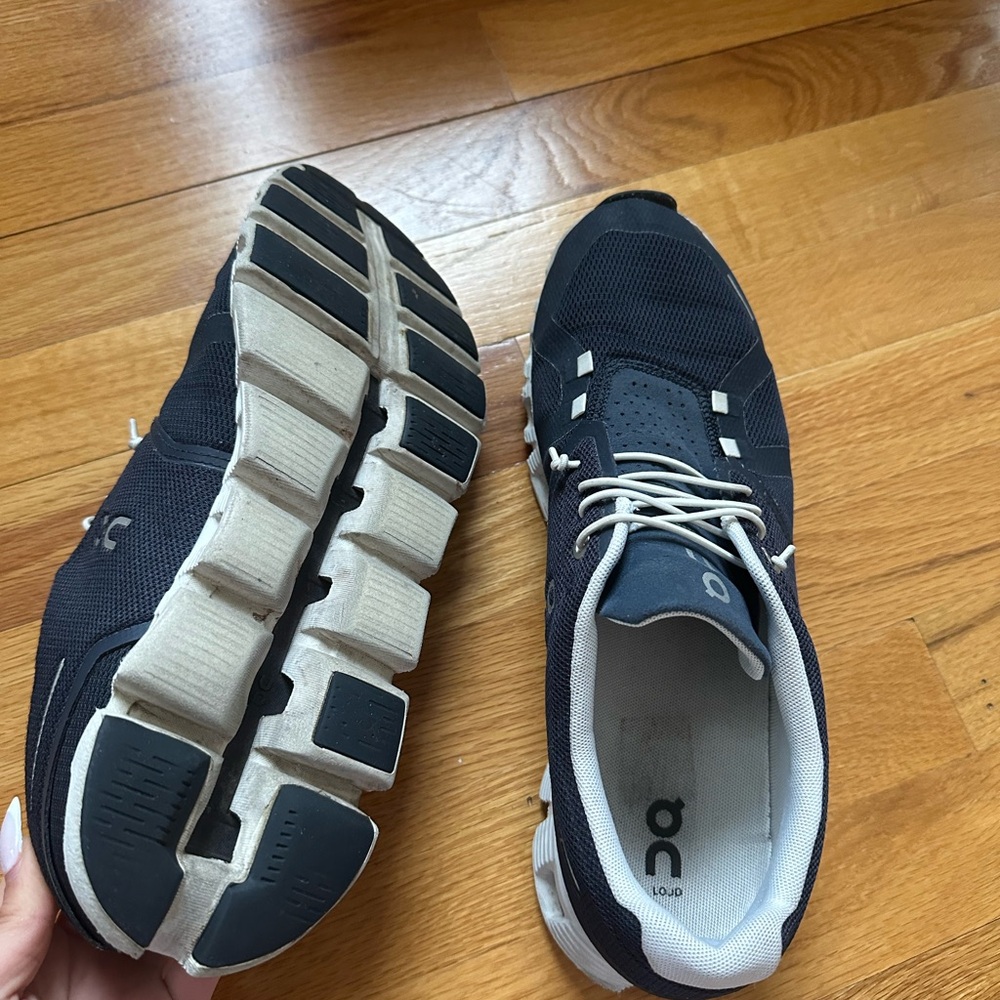 On Running Men's Black and White Athletic Shoes - Picture 5 of 5